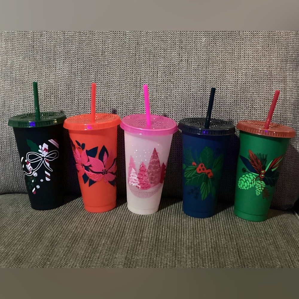 Starbucks 2021 Holiday Reusable Cold Cup Set 5 Pack 24oz with Straws and Lids